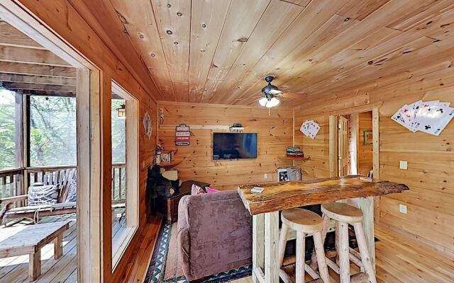 New Listing! Epic W/ Game Room & Hot Tub 2 Bedroom Cabin