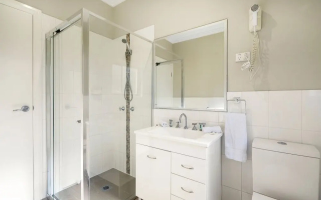 Newcastle Short Stay Apartments - Birmingham Garden Townhouses