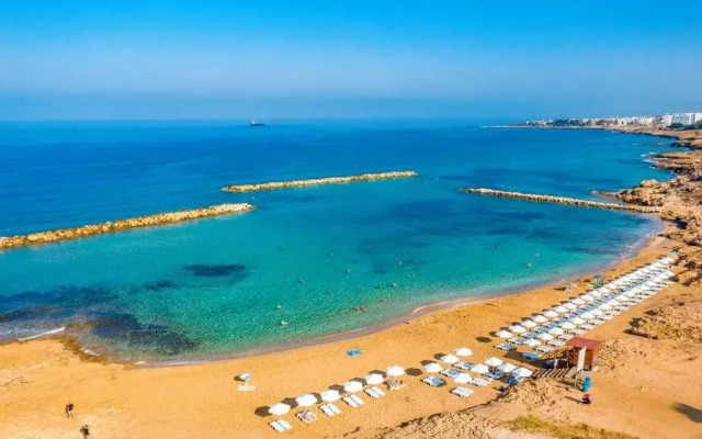 Blue Lagoon Kosher Hotel