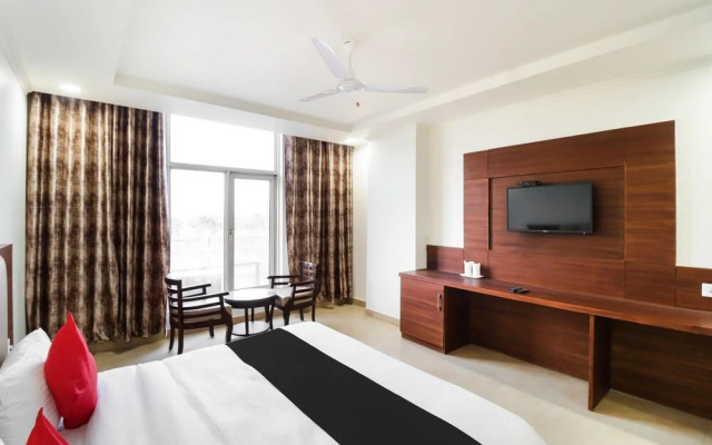 Hotel Grand 81