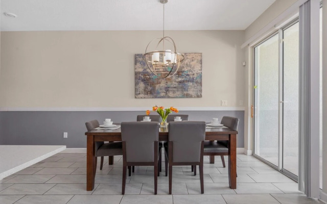 Relax Near Disney 4BR Home With Pool