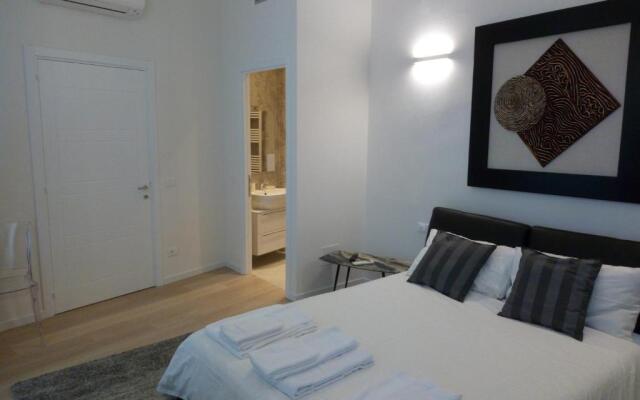 Opera 19 Luxury Apartment