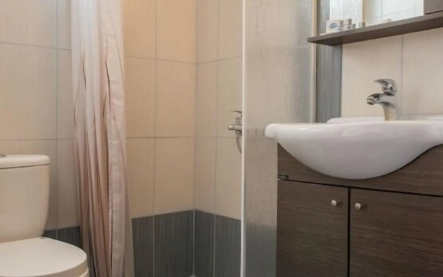 Отель Caretta Village