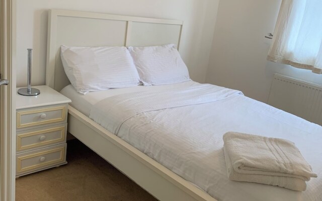 Coventry Charm - Spacious 3 Bedroom House