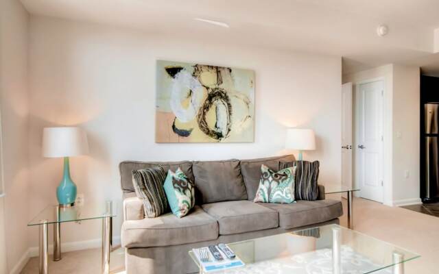 Global Luxury Suites at Stoneridge Mall