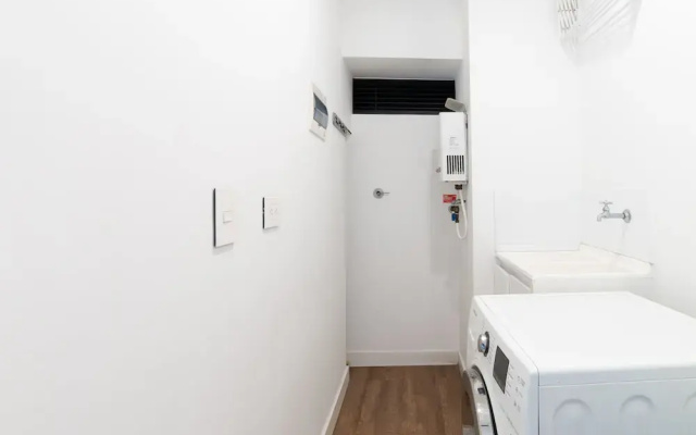 w Captivating 1BR in El Poblado