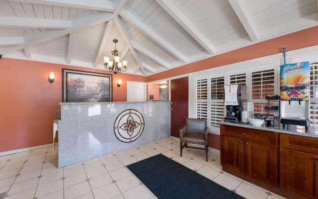 Clarion Collection Wilkie's Inn Pacific Grove - Monterey