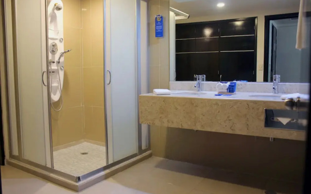 Infinity Luxury Travel at Seadust by YPJ