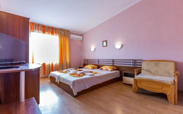 Family Room in Dafinka Guest House