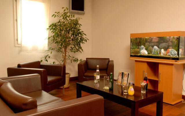 Kyriad Direct Arles