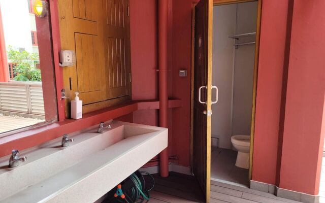 Wink @ Upper Cross Street - Hostel