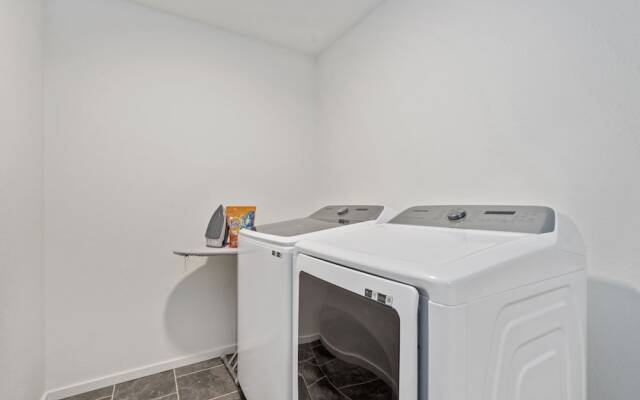 New! Cozy Colorado Living – 8 Min From Old Town!