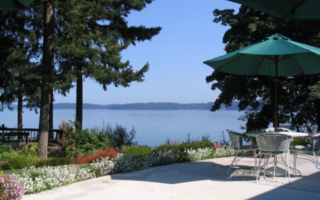 The Inn at Mallard Cove