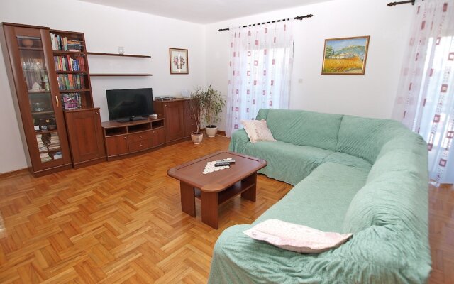 Apartment 914