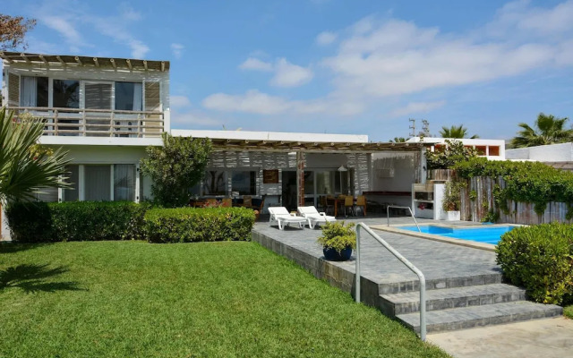 w Modern 5BR With Private Pool in Paracas
