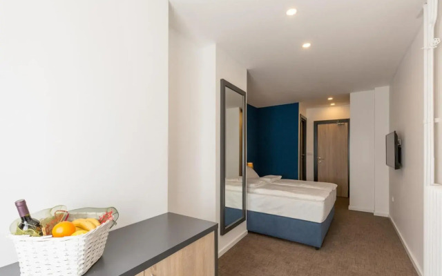 Premium Crown Suites