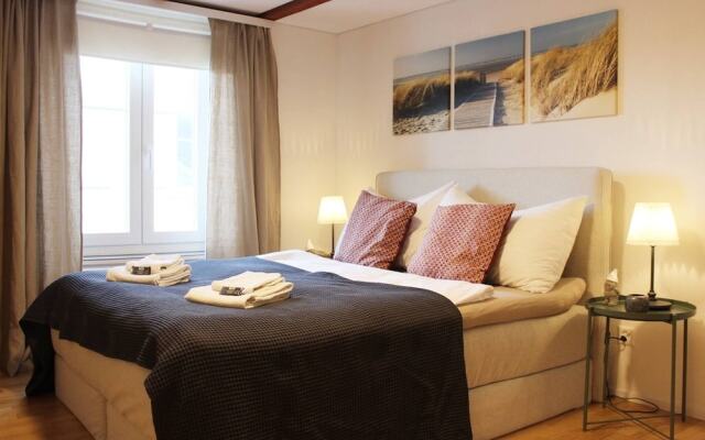 Completely Renovated Apartment Near the Train Station and the Center