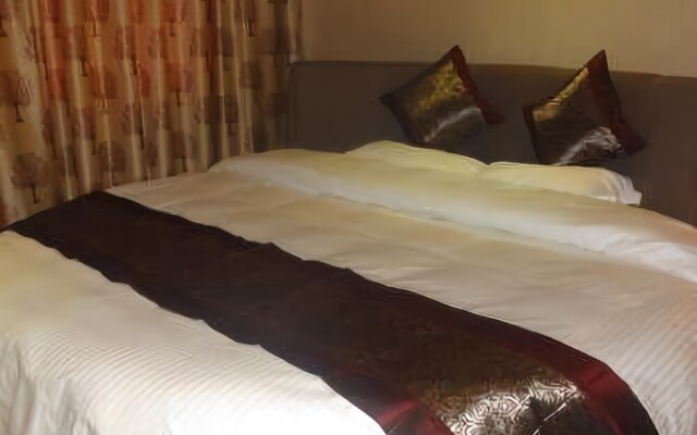Fengxiang Shanzhuang Hotel