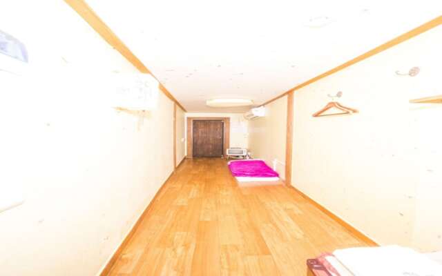 Chuirakdang Guest House