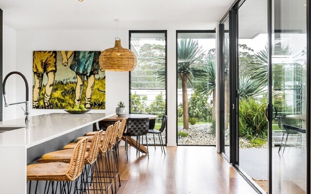 Your Luxury Escape - Scenic Vista