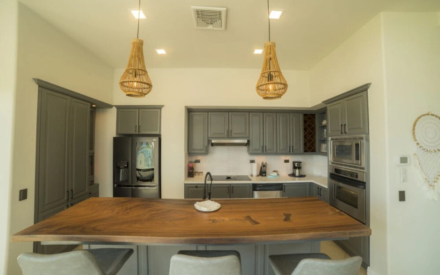Bella Vista 4A Ocean View renovated