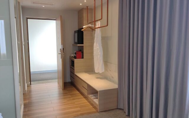Brittany Hotel BGC