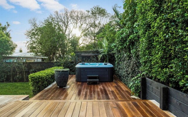 Timeless Executive Family Home - Spa