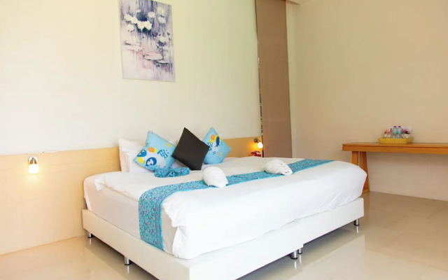 Alhambra Pool Villas & Pool Access Rooms