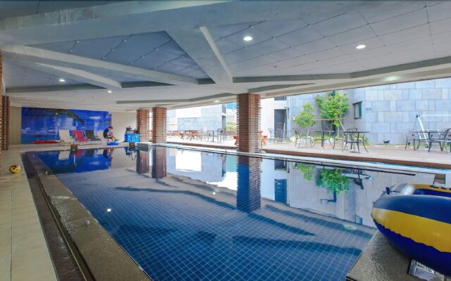 Sea and Sky Resort