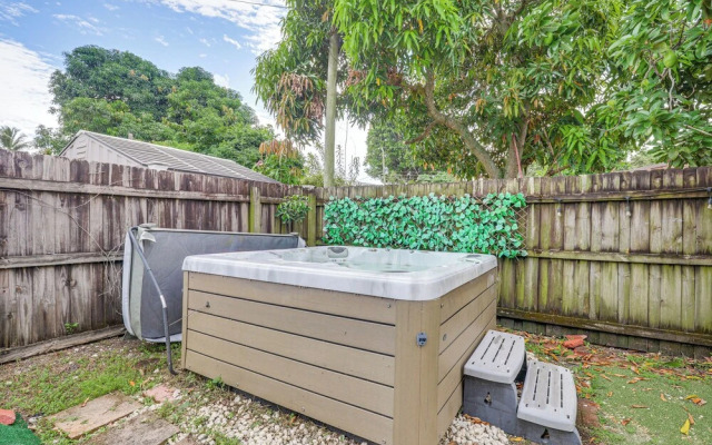 Hollywood Hideaway: Close to Dtwn & Beaches