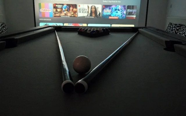 SnoozeDen Westmead – Windsor Castle & Legoland