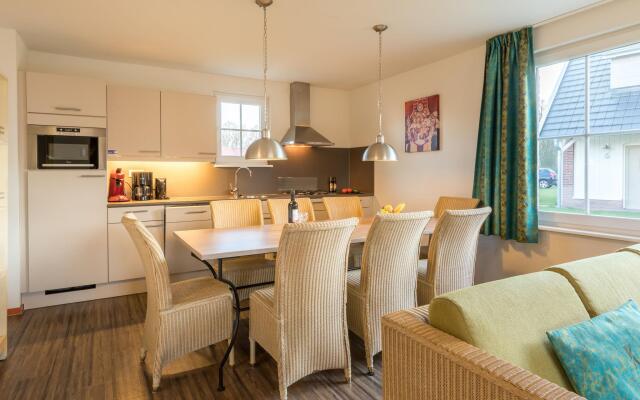 Luxurious Detached Villa With 3 Bathrooms, in De Maasduinen