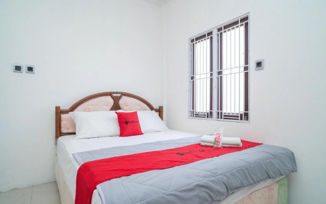 RedDoorz Syariah near Citraland Banjarmasin