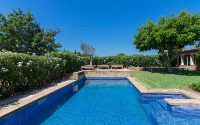 Preciosa casa con piscina a 1 Km de Santa Maria del cami