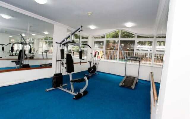 Blue Lagoon Apart Hotel