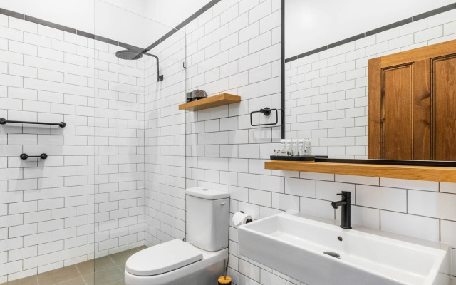 East Brunswick Hotel