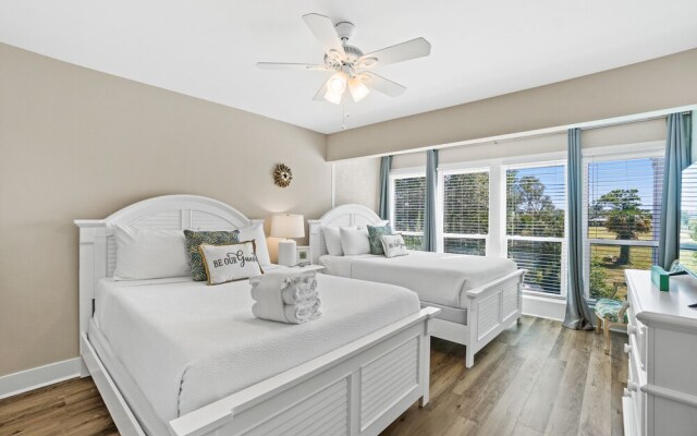 Bay Point Golf Villas by PHG