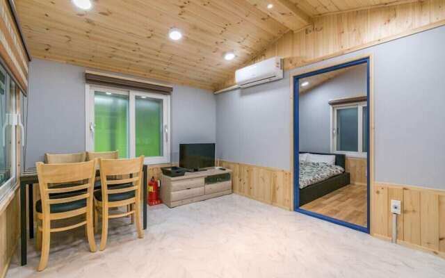 Four Seasons leisure town - Glamping