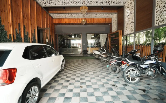 Hotel Hangout