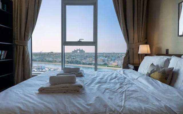 Breathtaking Views, Relaxing Apt @ The Palm