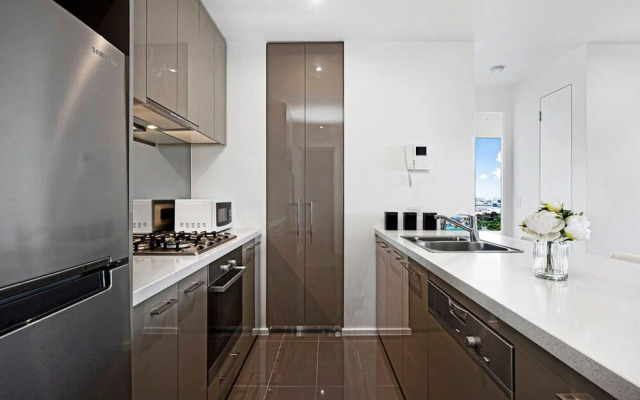 Southbank Gem With Stunning Views [2 Free Parking + Netflix]