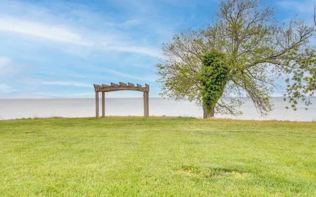 Waterfront Maryland Vacation Home: Private Beach!