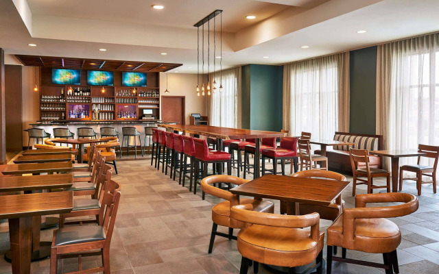 Four Points by Sheraton Fargo Medical Center