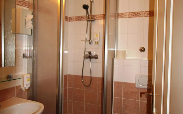 Suite Hotel 900m zur Oper