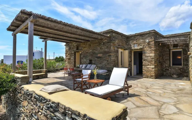 Sea-aura House in Tinos