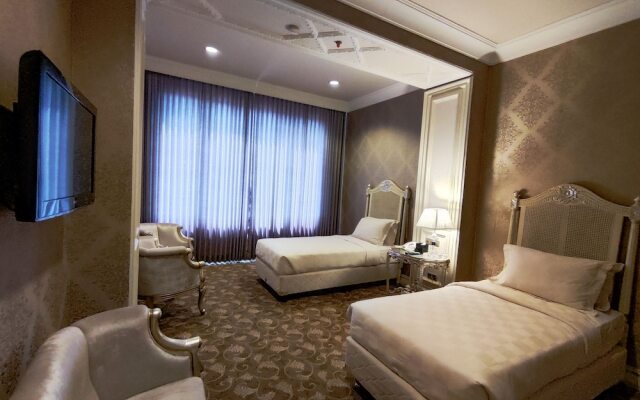 Grand Empire Palace Hotel