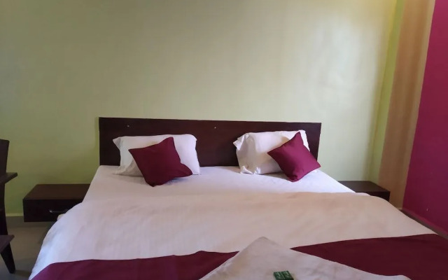 Hotel Savali Lodging