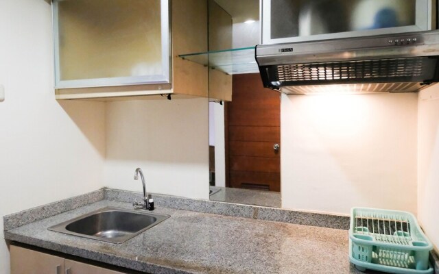 Cozy And Homey Studio Apartment At High Point Serviced