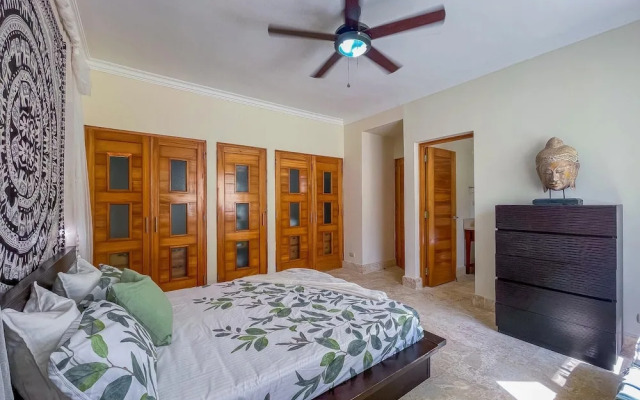 Cute Apartment Only Steps From the Beach