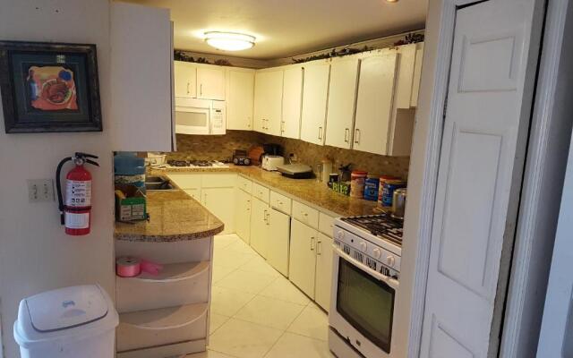 Golden Palms B & B
